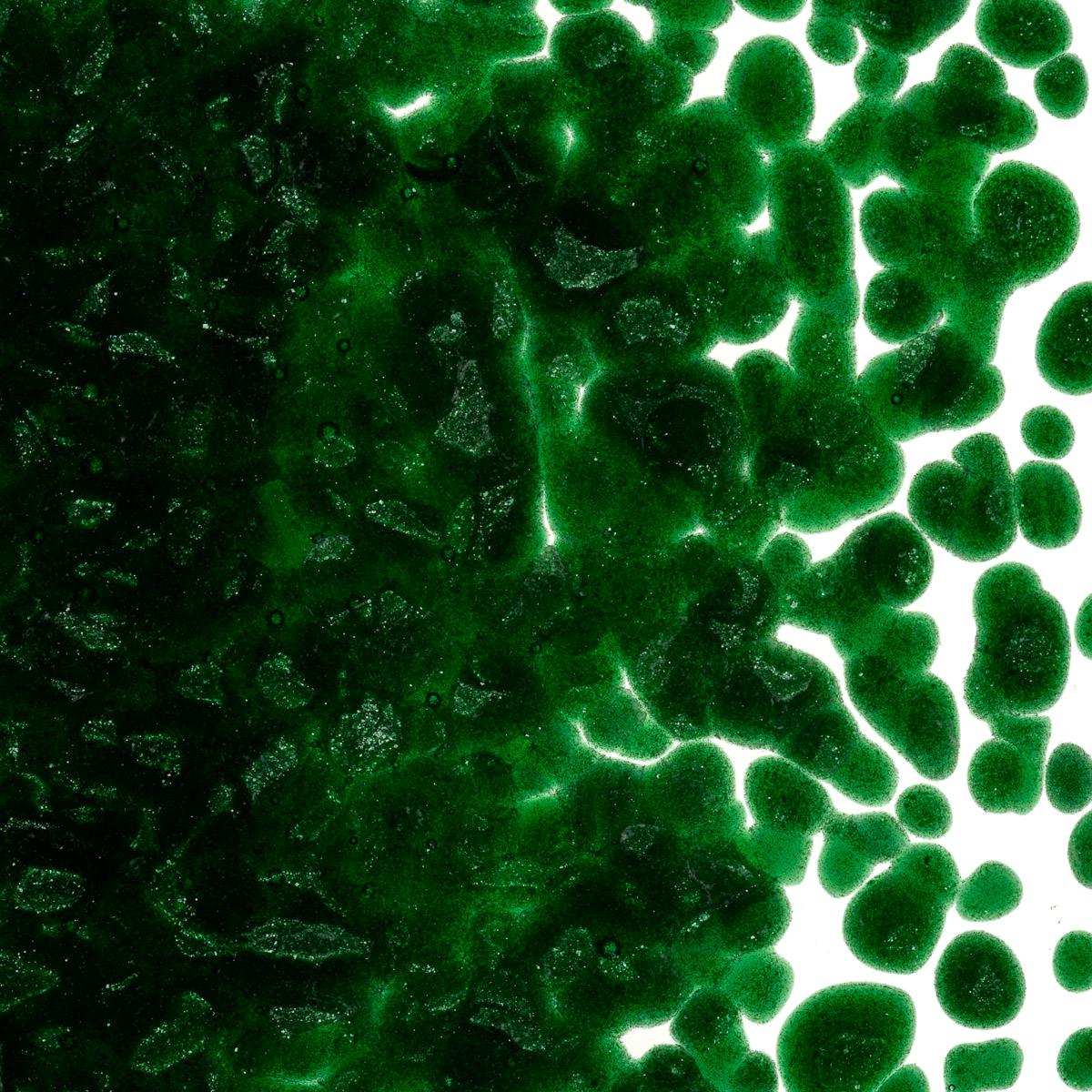 Featured image for “Aventurine Green Transparent, Coarse Frit 001112-0003-F_01”