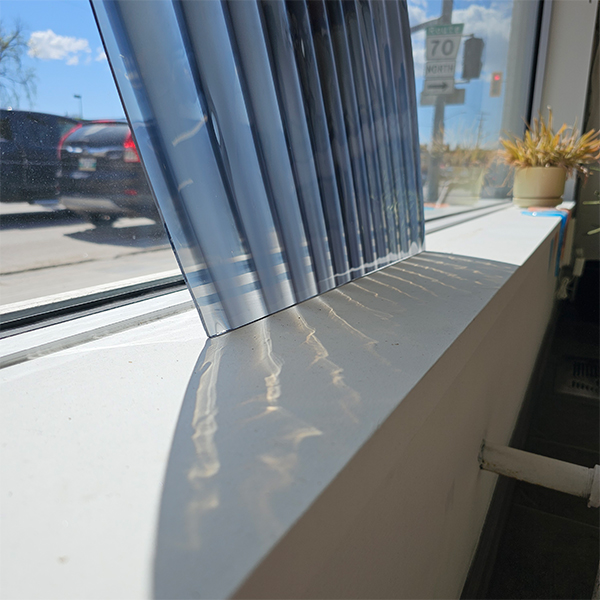 Fremont Hand Blown S2 177 Grey with white opal ribs - Image 2