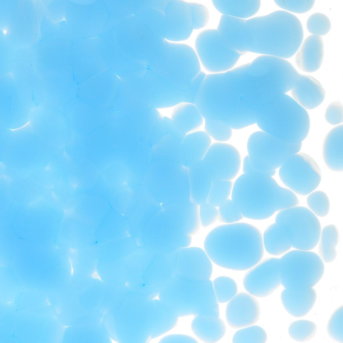 Featured image for “Glacier Blue Opalescent, Coarse Frit 000104-0003-F_01”