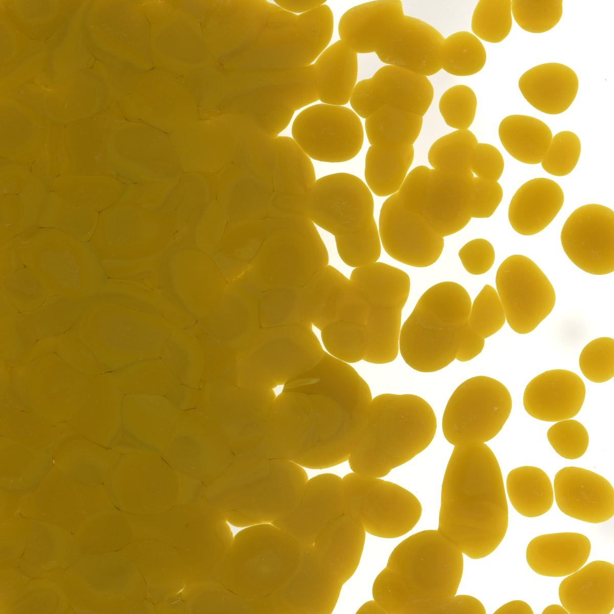 Featured image for “Golden Green Opalescent, Coarse Frit 000227-0003-F_01”