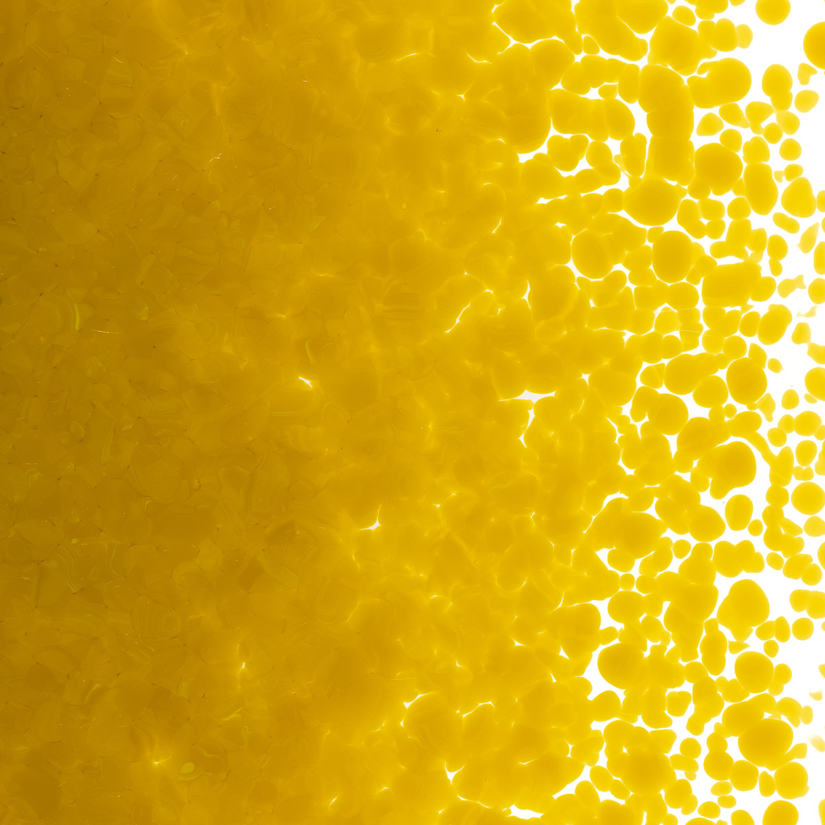 Featured image for “Golden Green Opalescent, Medium Frit 000227-0002-F_01”