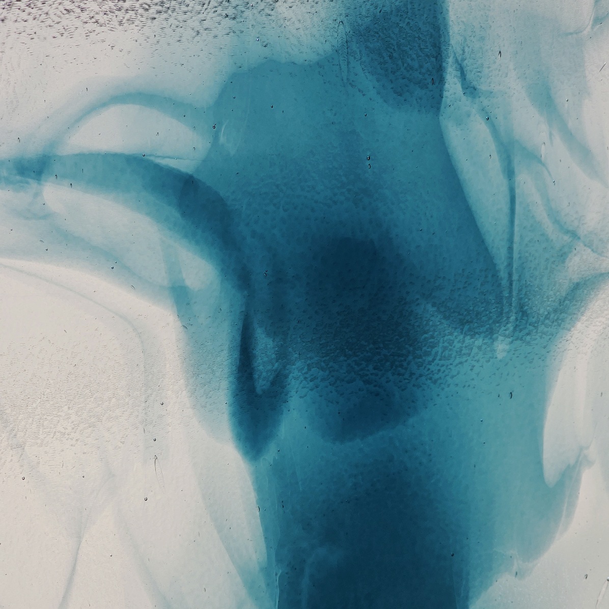 Featured image for “Bullseye Juniper Blue Tint With Aquamarine Blue Infusion Fusible 90 BU20304-30-90”
