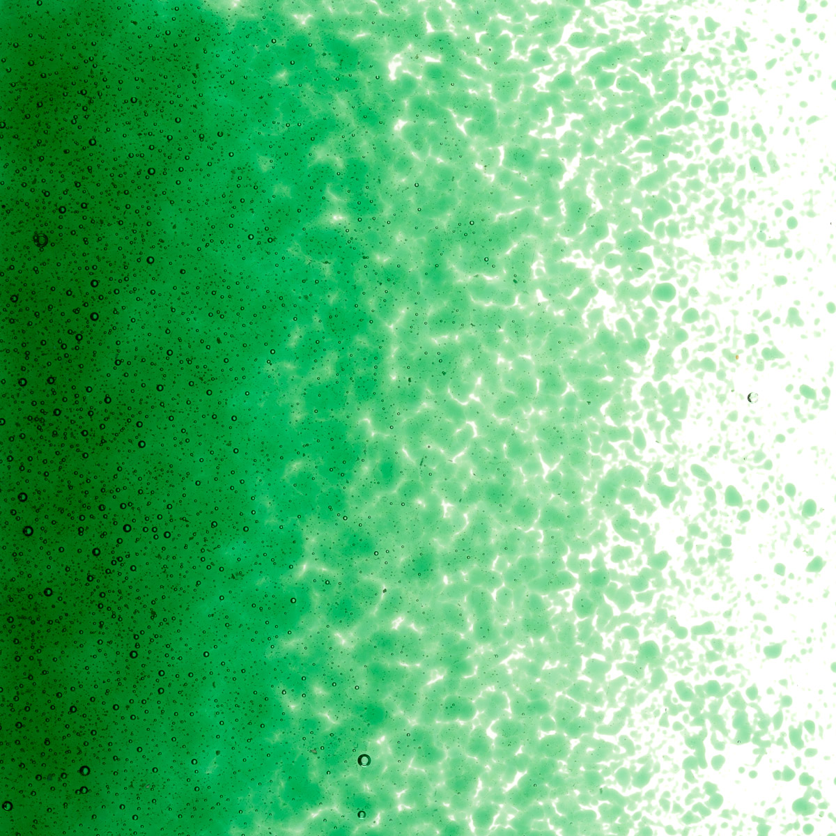 Featured image for “Kelly Green Transparent, Fine Frit 001145-0001-F_01”