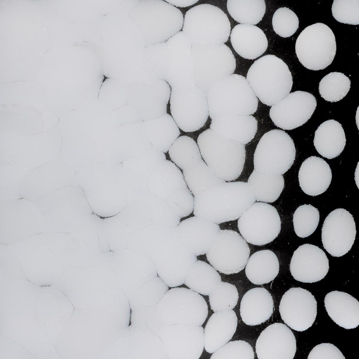 Featured image for “Translucent White Translucent, Coarse Frit 000243-0003-F_01”