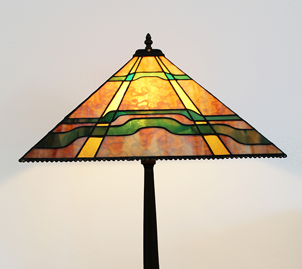 Featured image for “Arts and Crafts Style – Cloud Lift Lampshade”